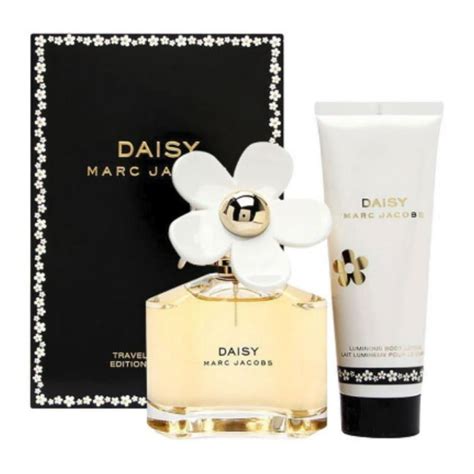 daisy marc jacobs set.